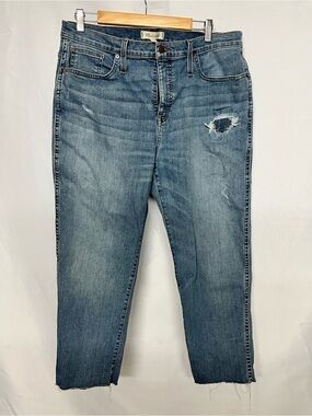 Madewell Washed Blue Distressed Cropped Jeans Size 32P